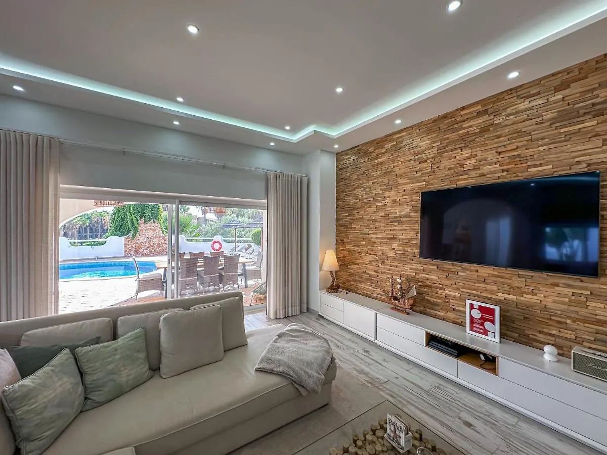 Luxury Villa Heated Pool, Walk To Sao Rafael Beach, Albufeira