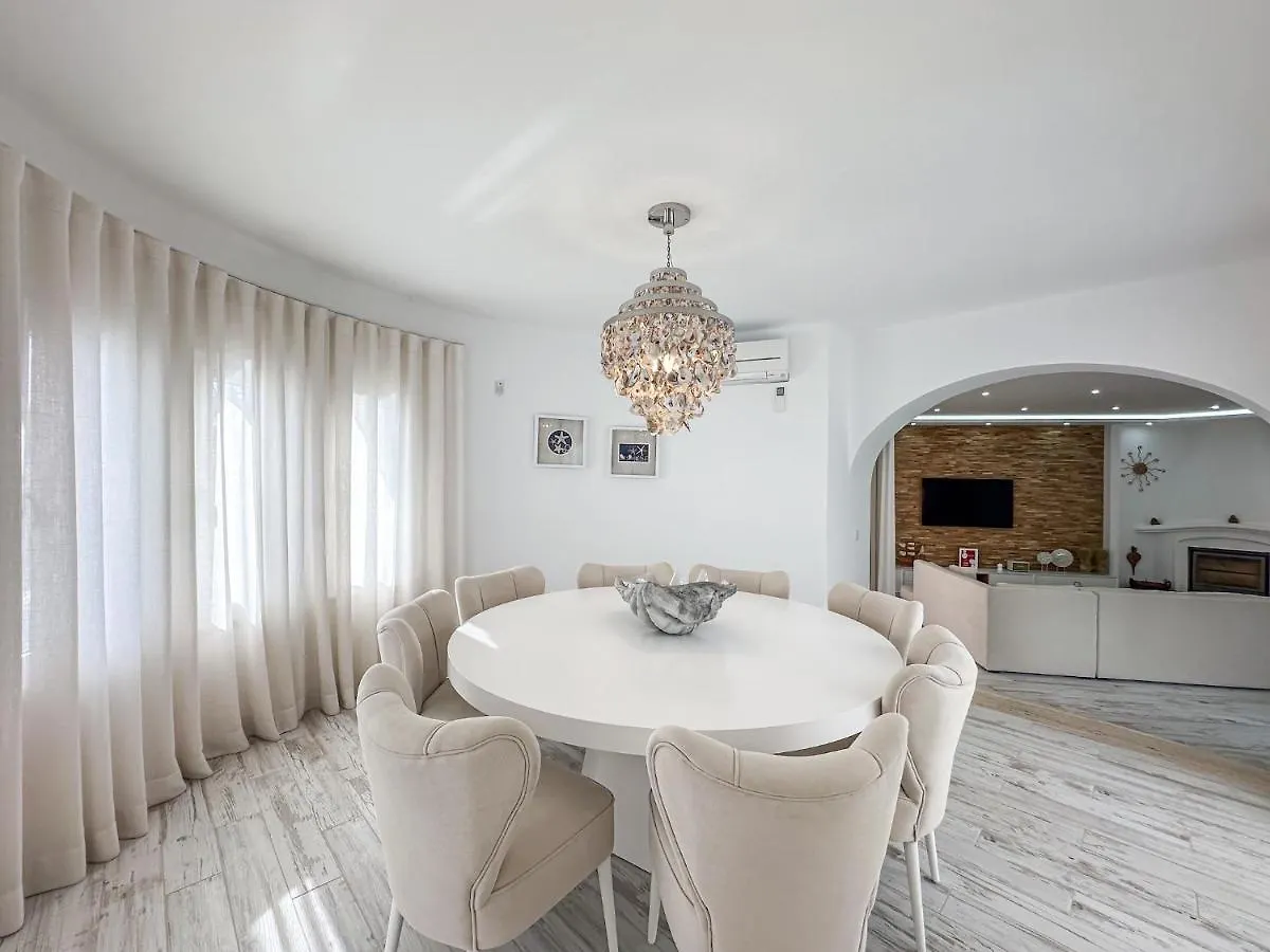 Luxury Villa Heated Pool, Walk To Sao Rafael Beach, Albufeira