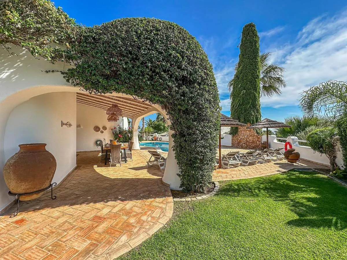 Luxury Villa Heated Pool, Walk To Sao Rafael Beach, Albufeira